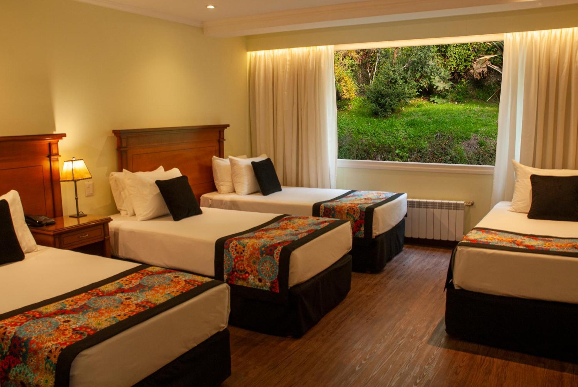 Huinid Bustillo Hotel & Spa Сан Карлос де Барилоче Стая снимка